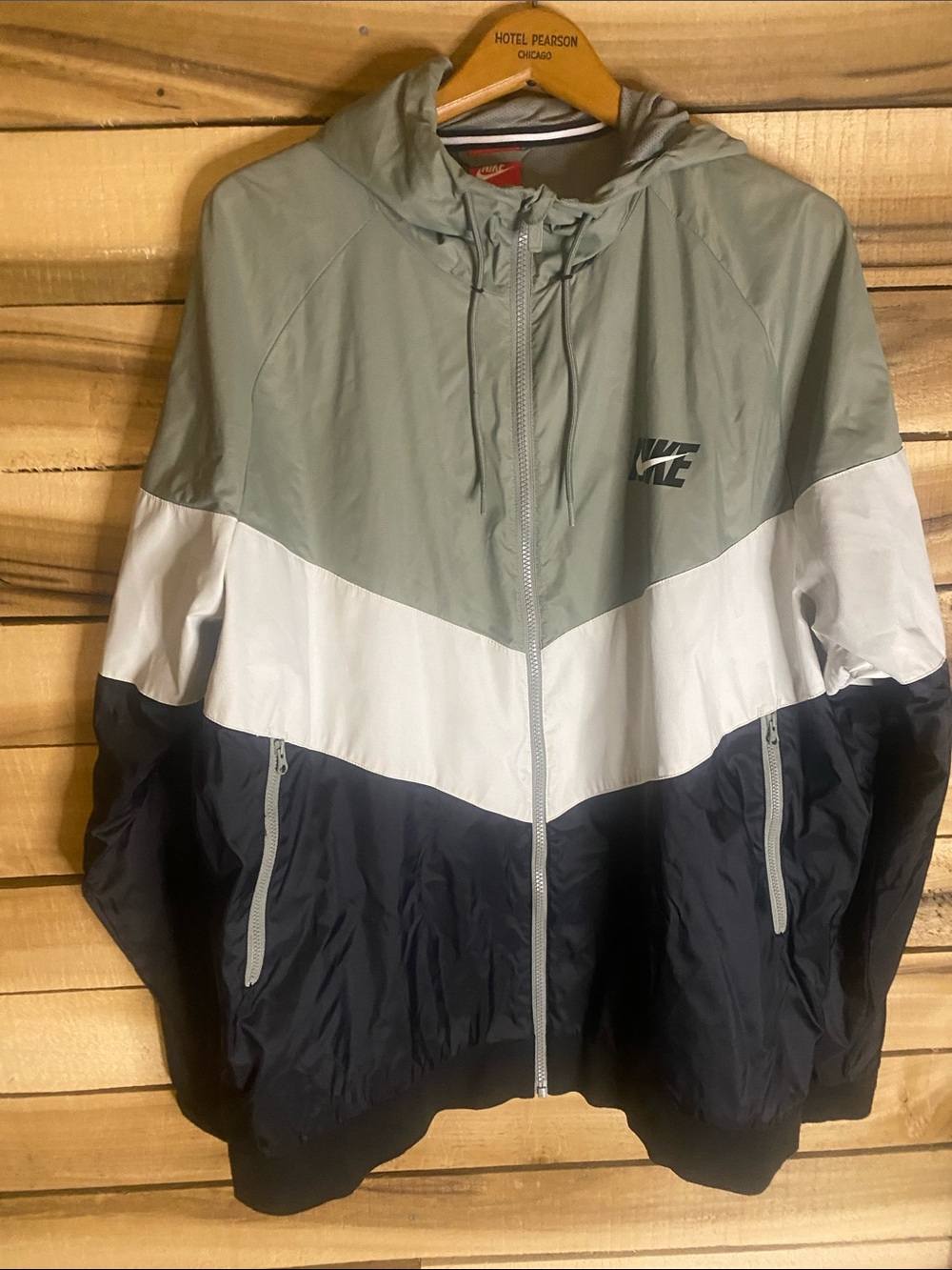 Nike Sportswear WindrunnerHooded Colorblock Windbreaker Gray/White/Black XXL